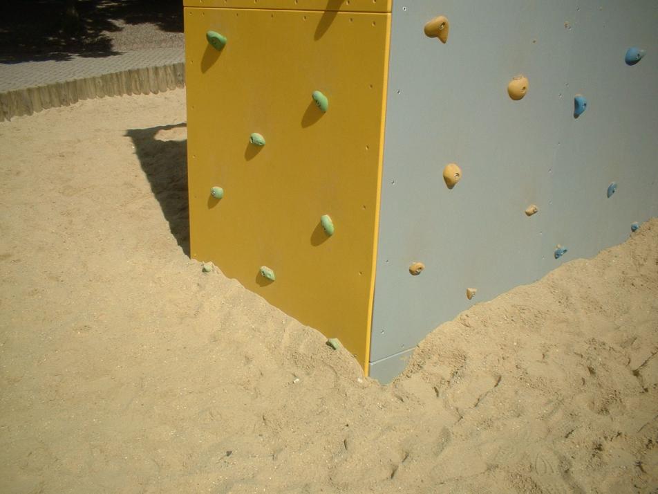 Klettermaximus - auf Sandboden - Außenspielgerät zum Klettern