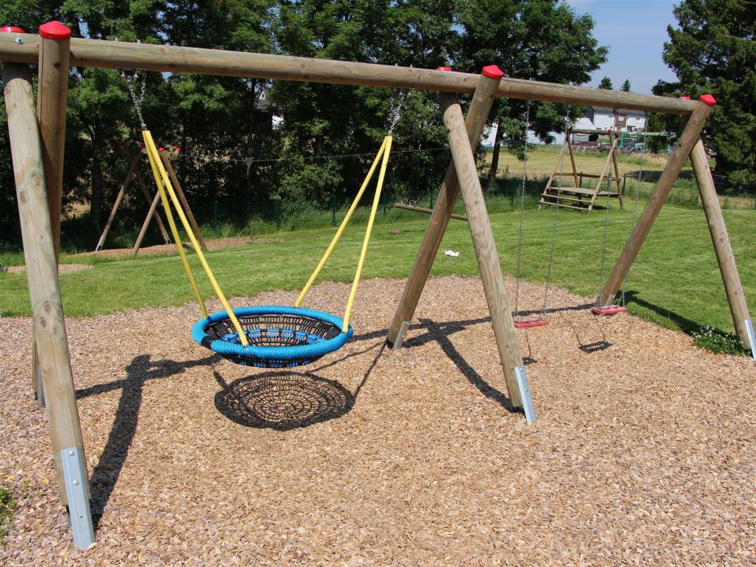 Nestschaukel-Kombination - Außenspielgerät für Kitas, Grundschulen und Spielplätze