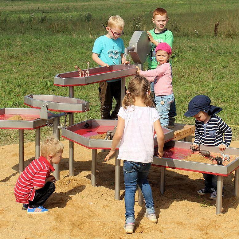 Matschanlage - Wasserspielanlage - Spielspaß - Außenspielgerät für Kitas und Spielplätze