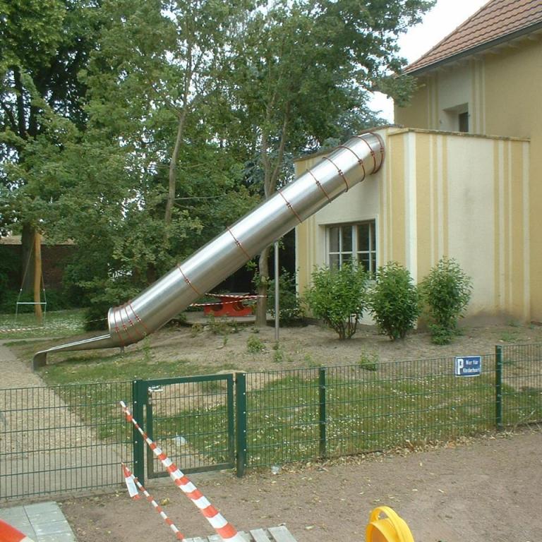 Fluchtrutsche Kita Erkelenz - Edelstahl - Evakuierungsrutsche als Rettungsweg