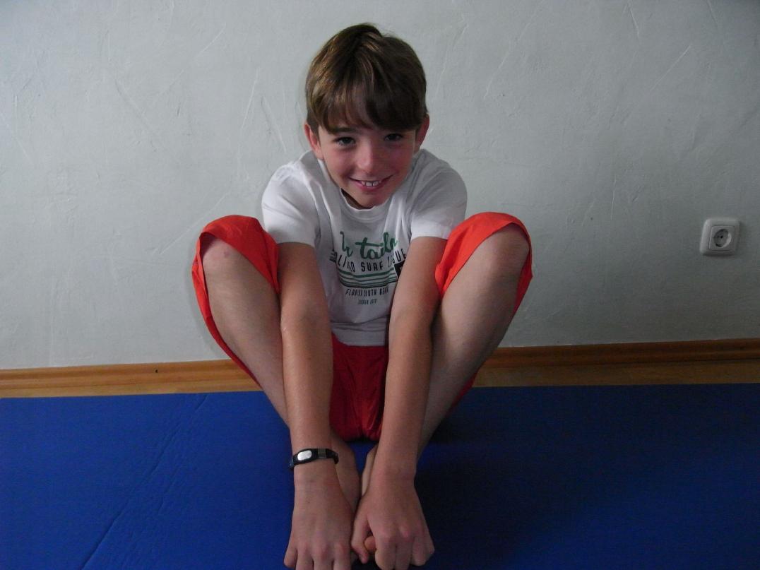 Yoga-Übung "Der Hase" - Kinder-Yoga - Pilates beim Kinderturnen