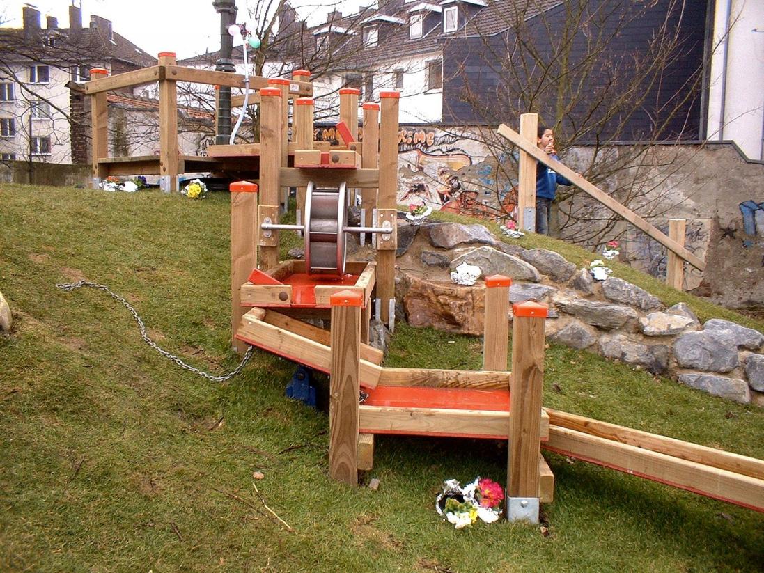 Matschanlage - Wasserspielanlage - aus Douglasie - Außenspielgerät für Kitas und Spielplätze