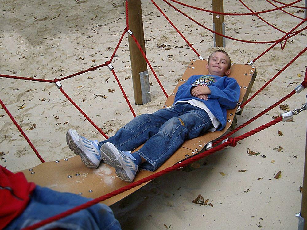 Motorik-Segment Fliegender Teppich - Außenspielanlage für den Schulhof und Spielplatz