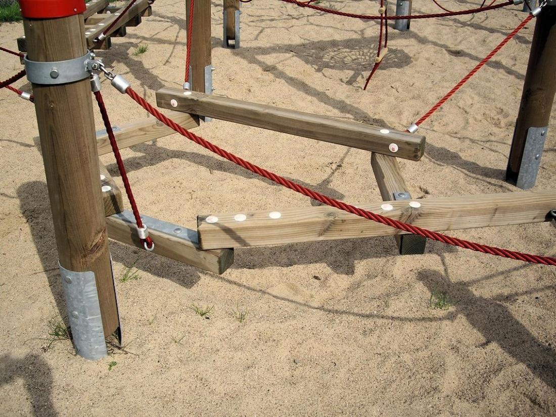 Motorik-Segment - Balancierbalken - Außenspielanlage für den Schulhof und Spielplatz