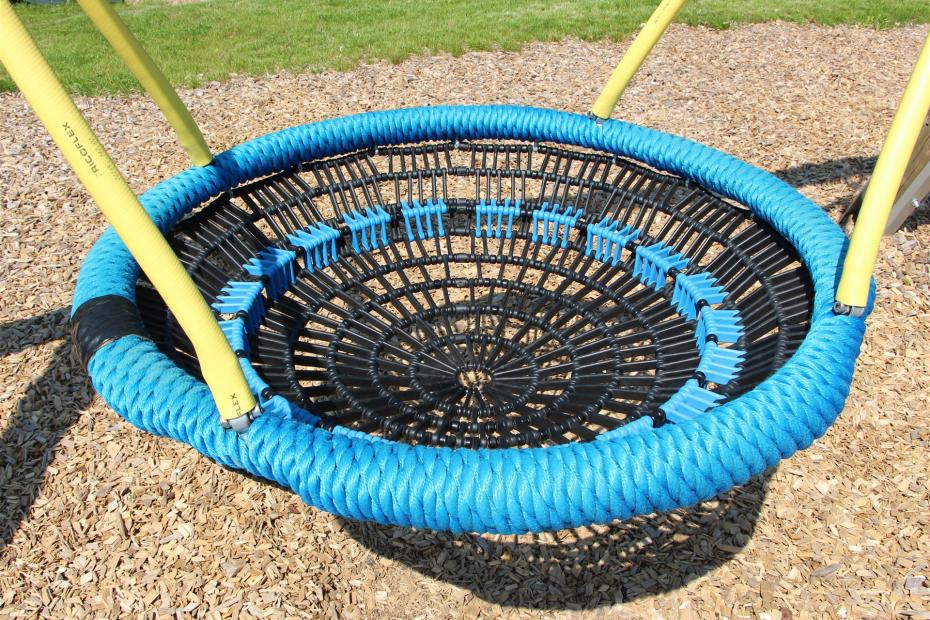 Nestschaukel-Korb - stabile Ausführung mit einer Kunststoffummantelung