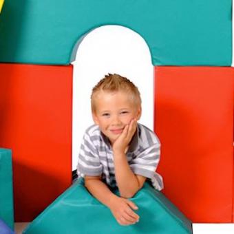 Bewegungselemente - Von der Firma Bänfer wurden die speziellen Motorik-Bausteine / Großbausteine für die Bewegungsmotorik der Kinder entwickelt und in Bausteinsätze zusammengestellt.  Bewegungselemente - gefertigt in Deutschland
