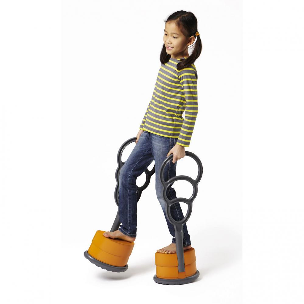 Mini Stelzen mit Erhöhungen - Diese einzigartigen Mini Stelzen von GONGE wurden speziell für Kleinkinder entwickelt zum Balancetraining und Förderung der Motorik Mini Stelzen mit Erhöhungen
