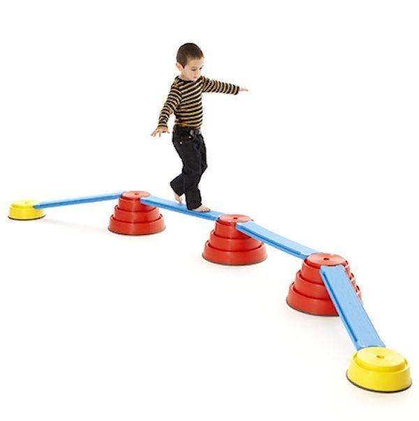 Build N' Balance Balancier Strecke - Ein gelungener spannender Balanceparcour, der den Gleichgewichtssinn der Kinder herausfordert und die Motorik schult. Build N' Balance Balancier Strecke