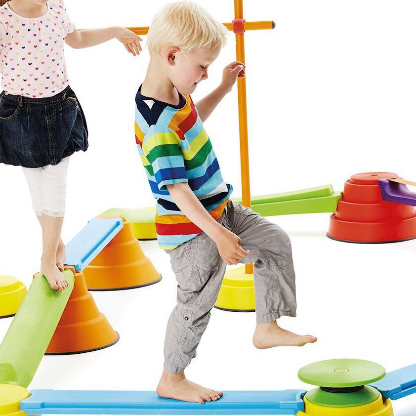 Balancier-Strecke - Balancier-Elemente die den Gleichgewichtssinn der Kinder herausfordern und die Motorik fördern und zudem Spaß machen. Balancier-Strecke